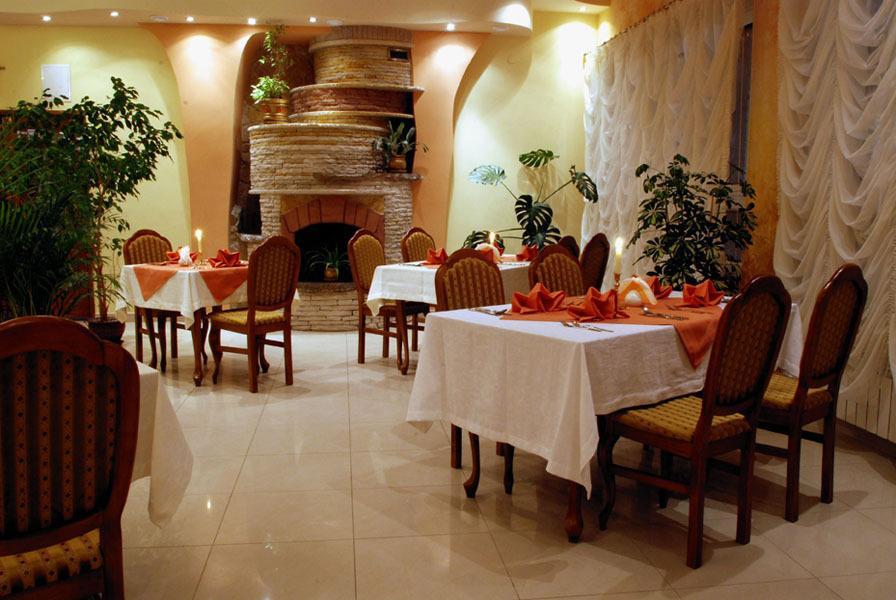 Secession Hotel Leczna Buitenkant foto