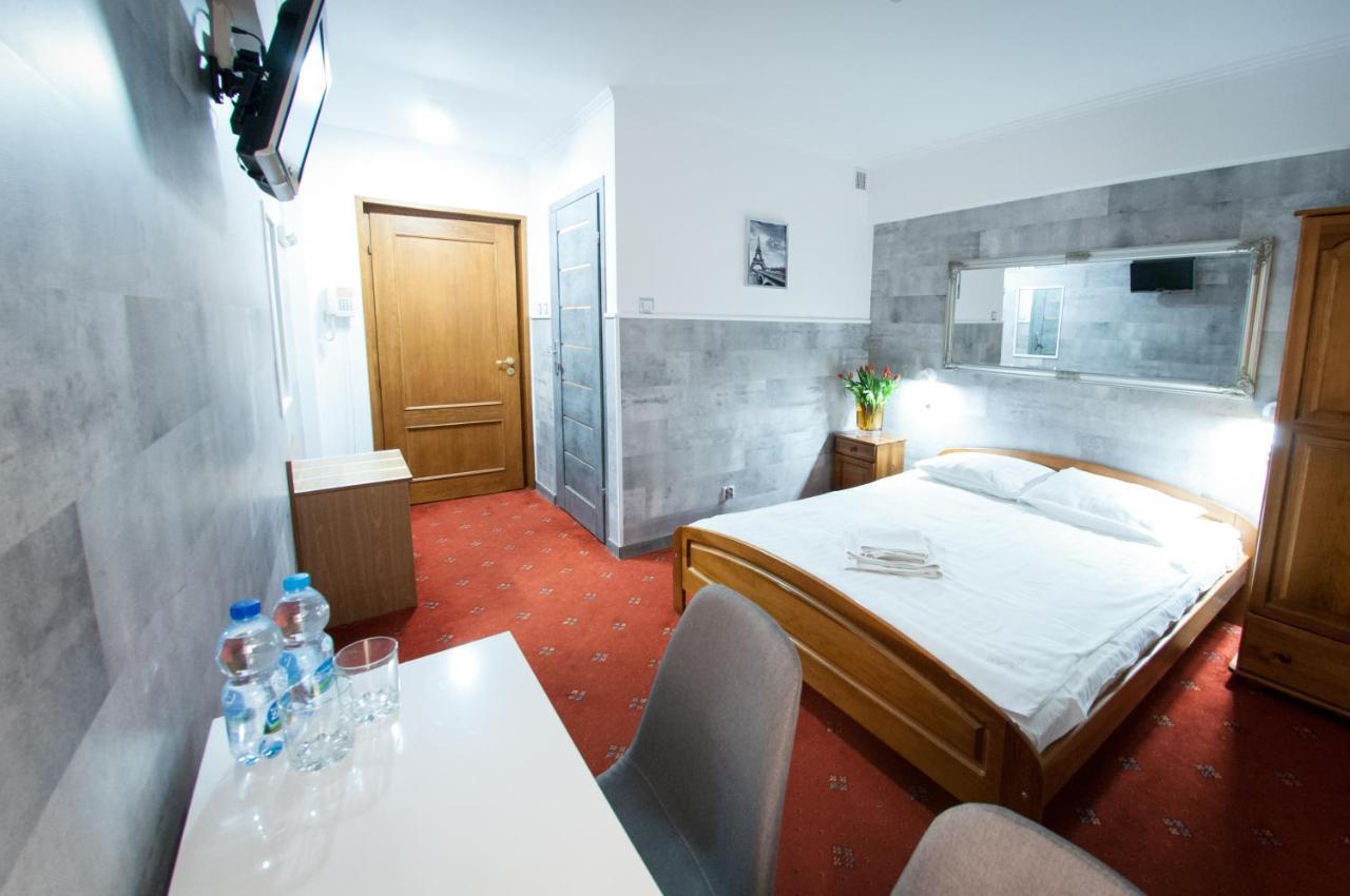 Secession Hotel Leczna Buitenkant foto